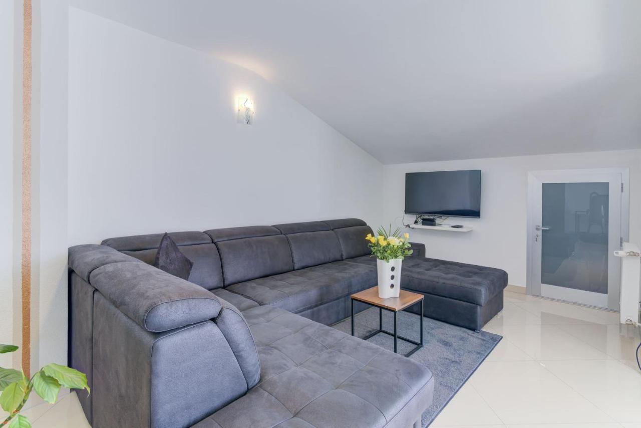 Apartment Cosic Green Klenovica Bagian luar foto