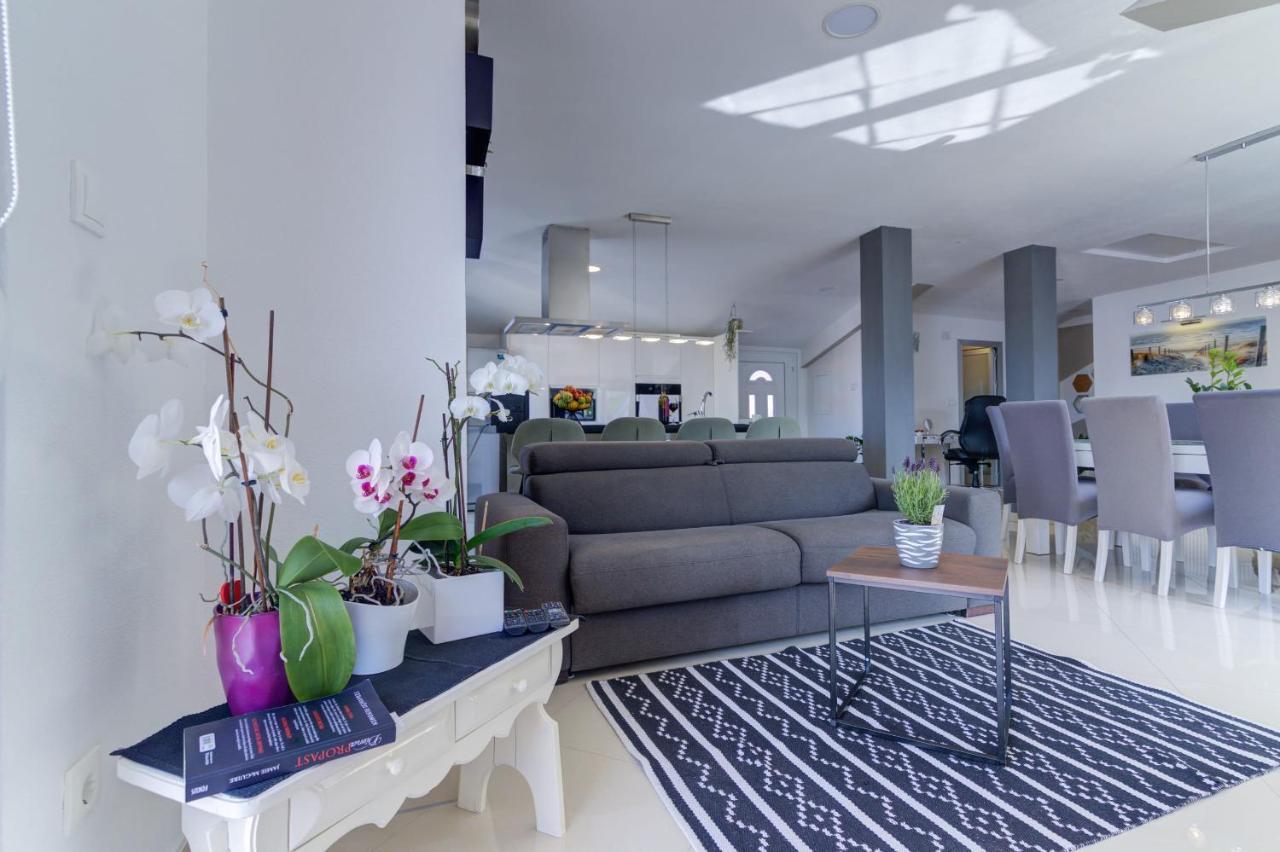 Apartment Cosic Green Klenovica Bagian luar foto