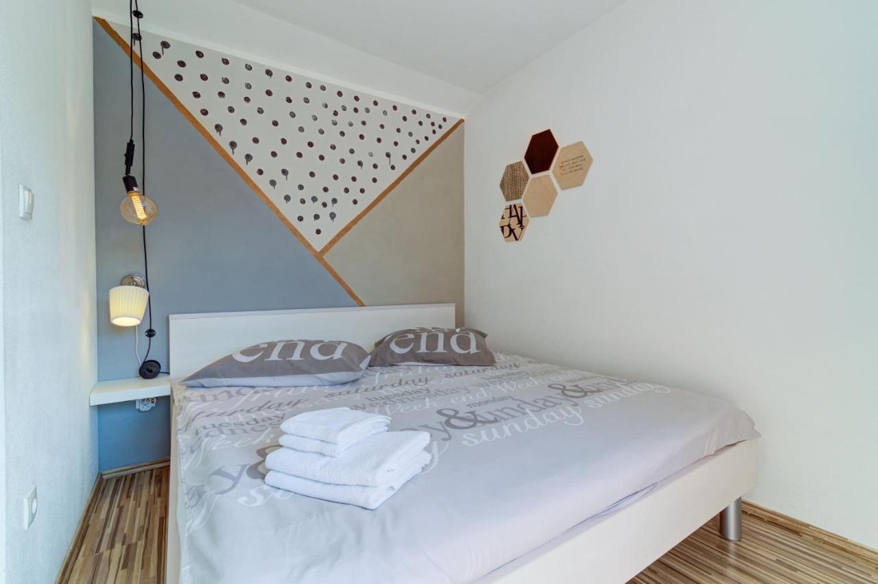 Apartment Cosic Green Klenovica Bagian luar foto