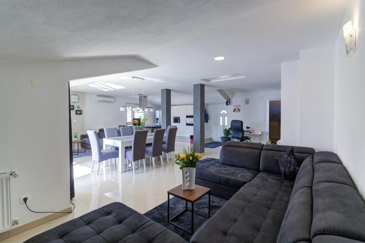 Apartment Cosic Green Klenovica Bagian luar foto